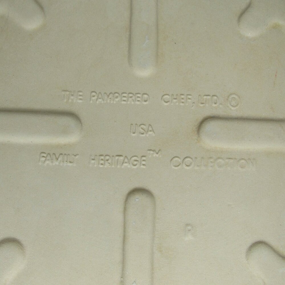 The Pampered Chef Stoneware Square Baking Pan 9 x 9 - Picture 5 of 8